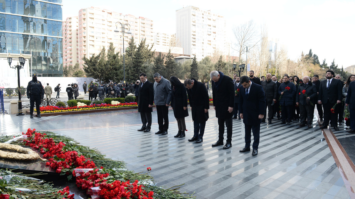 Dövlət Turizm Agentliyi və turizm sektorunun nümayəndələri “Ana harayı” abidəsini ziyarət ediblər