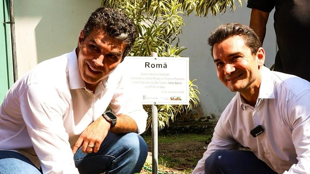 Pomegranate tree, the symbol of tourism at COP planted in Brazil