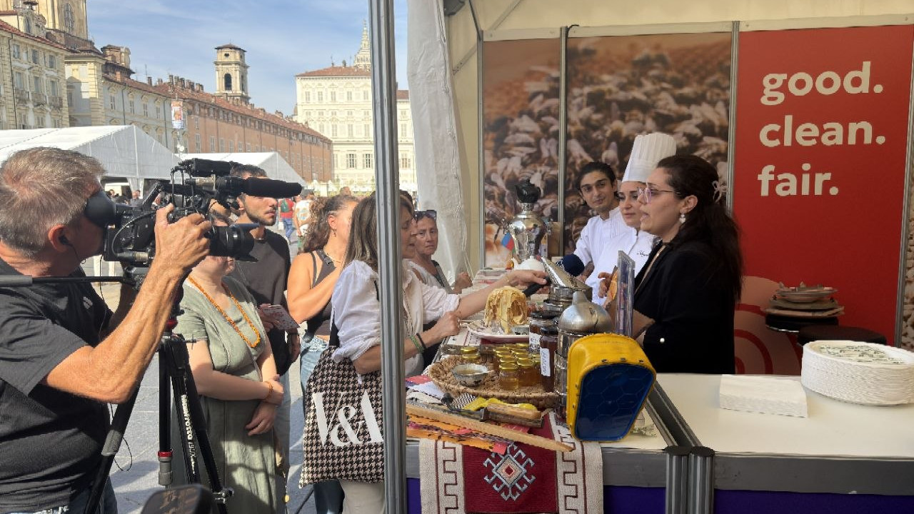 >Azərbaycanın qastroturizm imkanları İtaliyada keçirilən beynəlxalq festivalda təqdim olunub