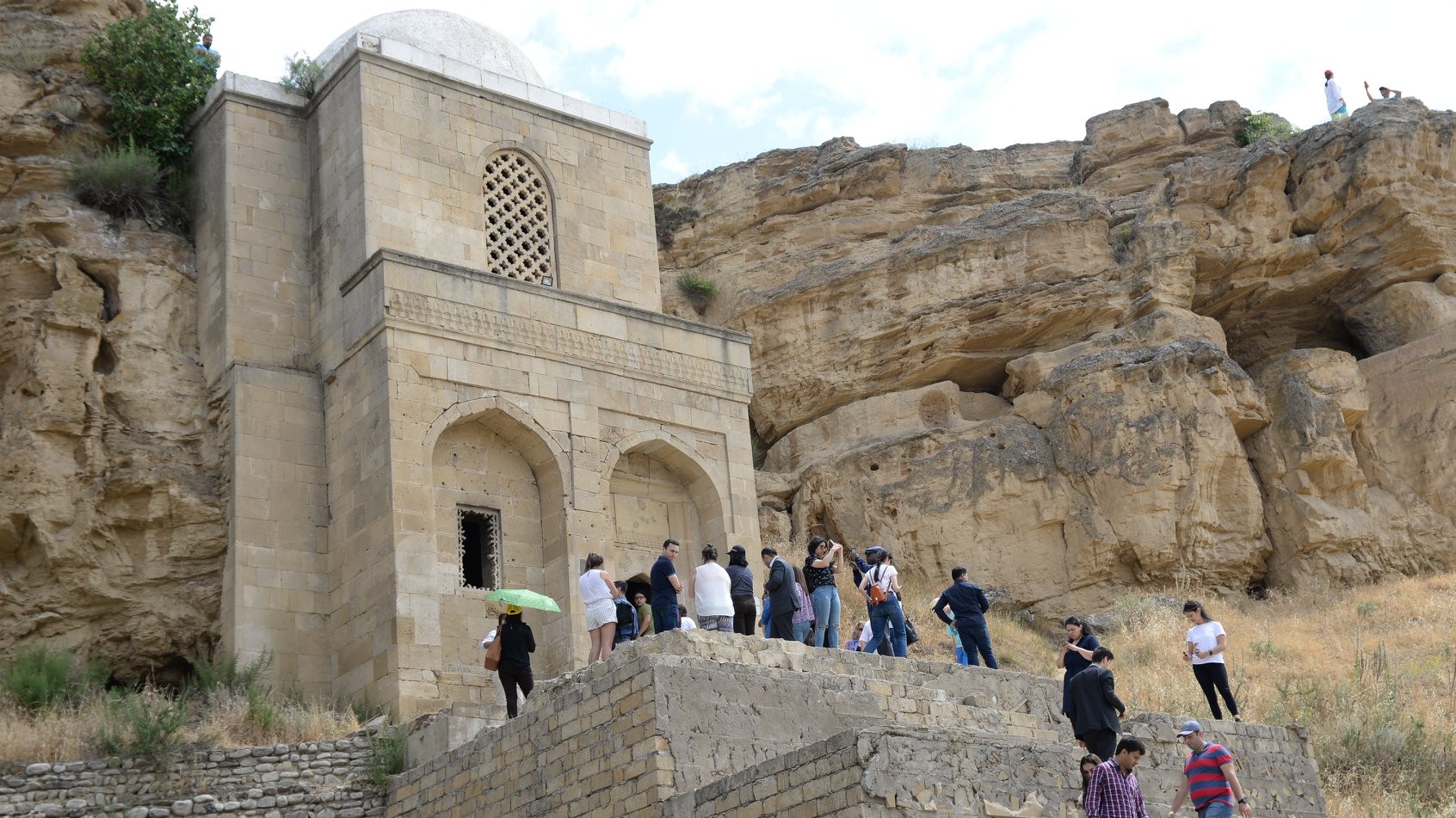 BMTÜTT-ün sessiyasının iştirakçılarına Azərbaycanın turizm potensialı tanıdılır