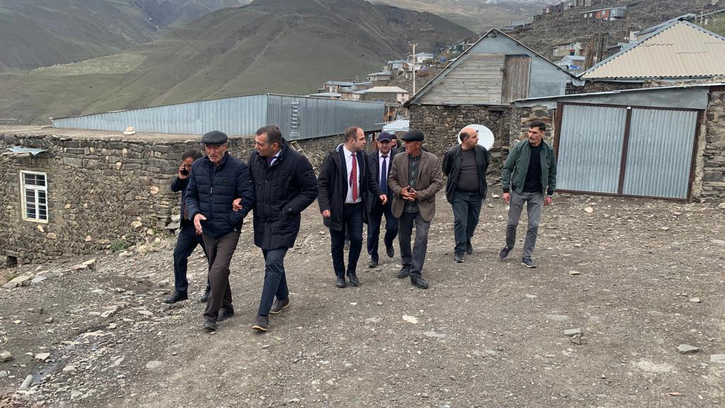 >Dövlət Turizm Agentliyinin sədri Fuad Nağıyev Xınalıq sakinləri ilə görüş keçirib