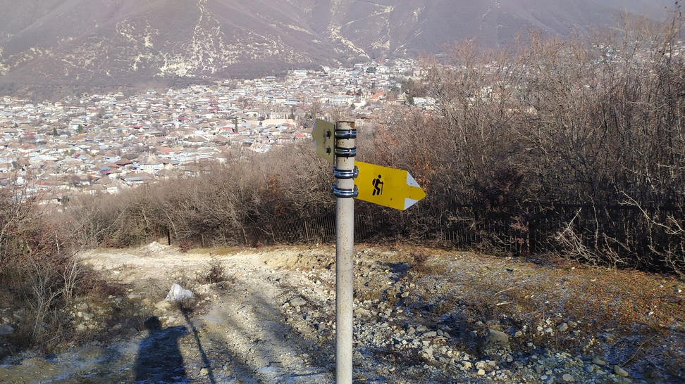 Şəki şəhərində turistlər üçün dağ gəzinti marşrutları istifadəyə verilib